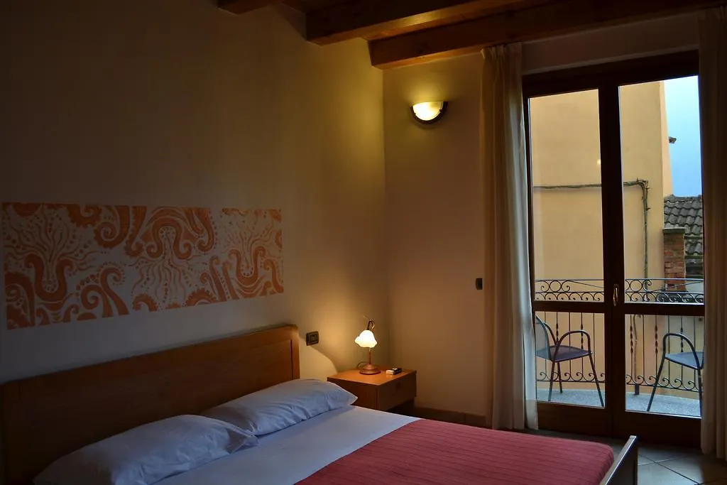 La Cascata Guest House Nesso Italy